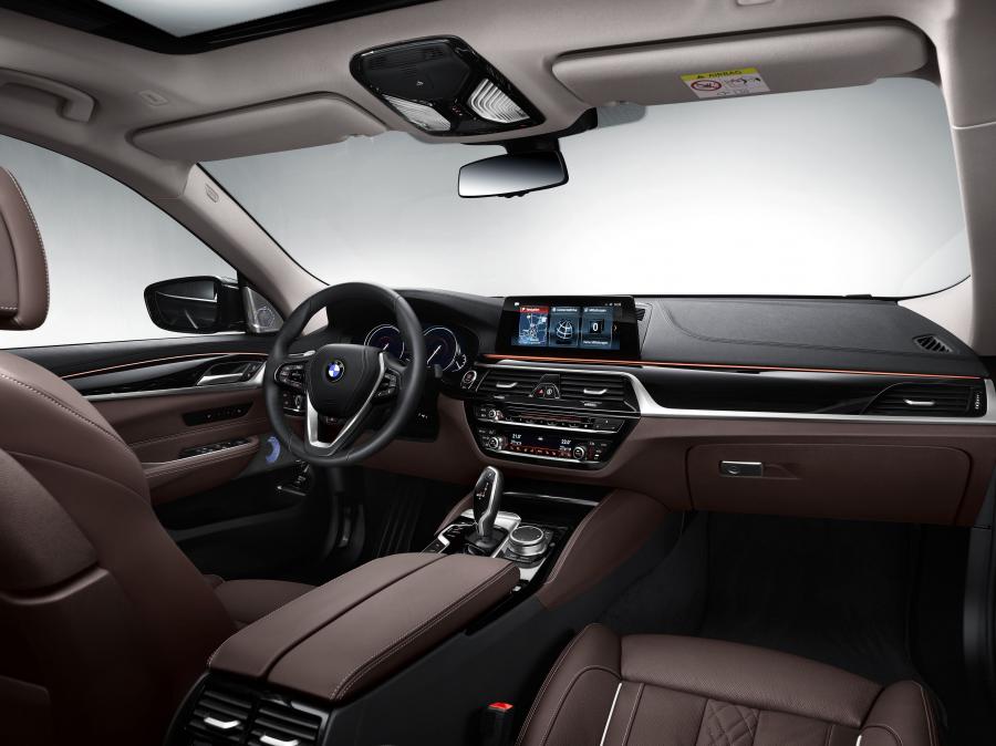 Торпедо BMW 630d xDrive Gran Turismo Luxury Line 2017 года  (WW) (фото 5 из 11)